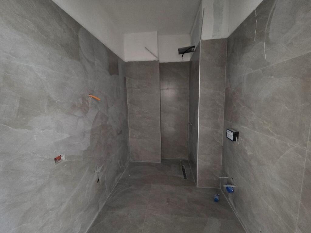Porcelan Shitet Apartament 1+1