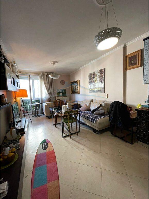 Shitet, Apartament 2+1, Unaza e Re