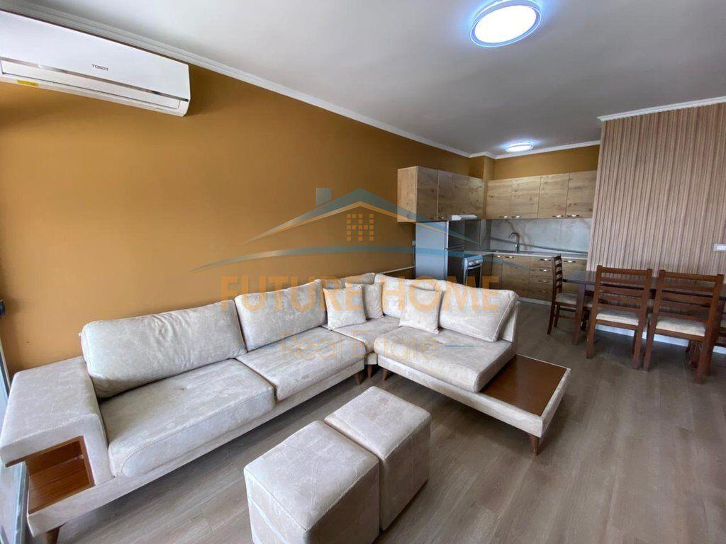 Qera, Apartament 2+1, Komuna e Parisit