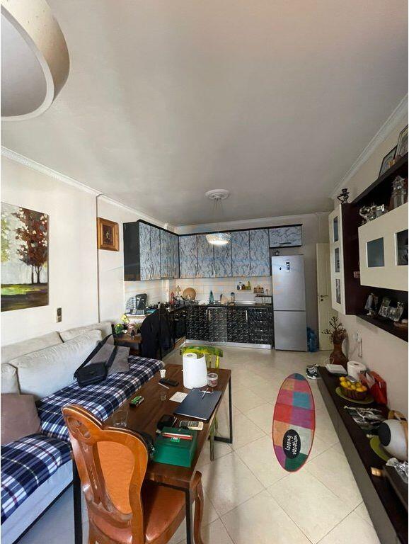 Shitet, Apartament 2+1, Unaza e Re