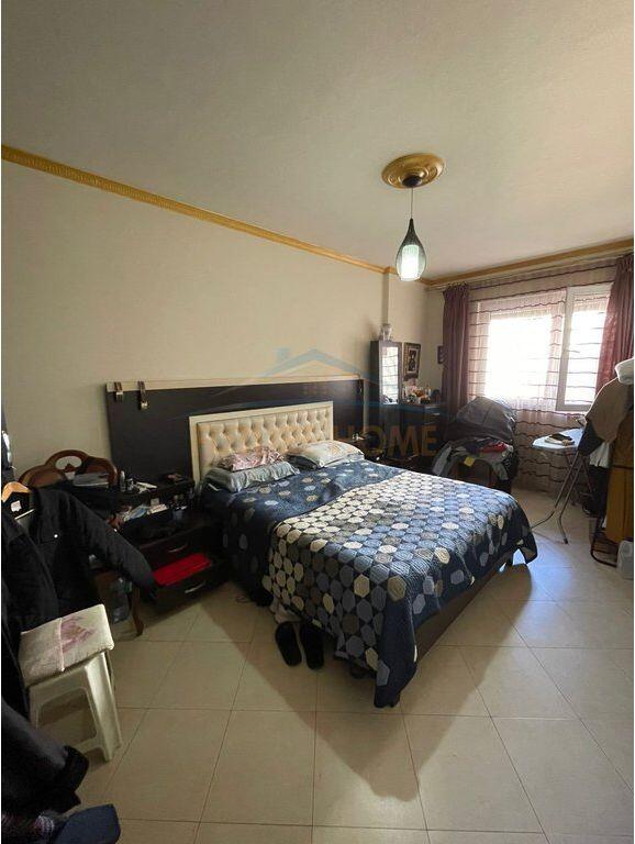 Shitet, Apartament 2+1, Unaza e Re