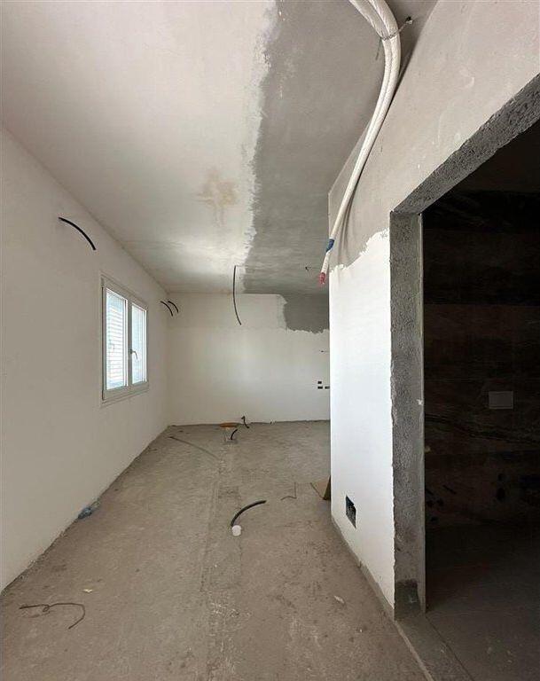 Exclusive! Apartment 3+1+2 with Large Veranda & Private Pool – 5 Maji St., Tirana!