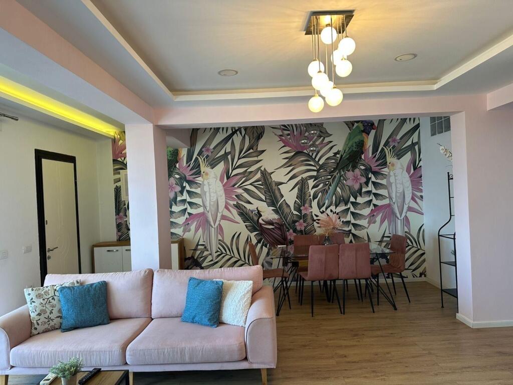 🏡 Apartament 1+1 në shitje në Sarandë me pamje mahnitëse nga deti 🌊 dhe vend parkimi 🚗