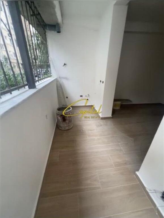 OFFICE FOR RENT 51 M2 SHEHSI WILLSON 600 EURO