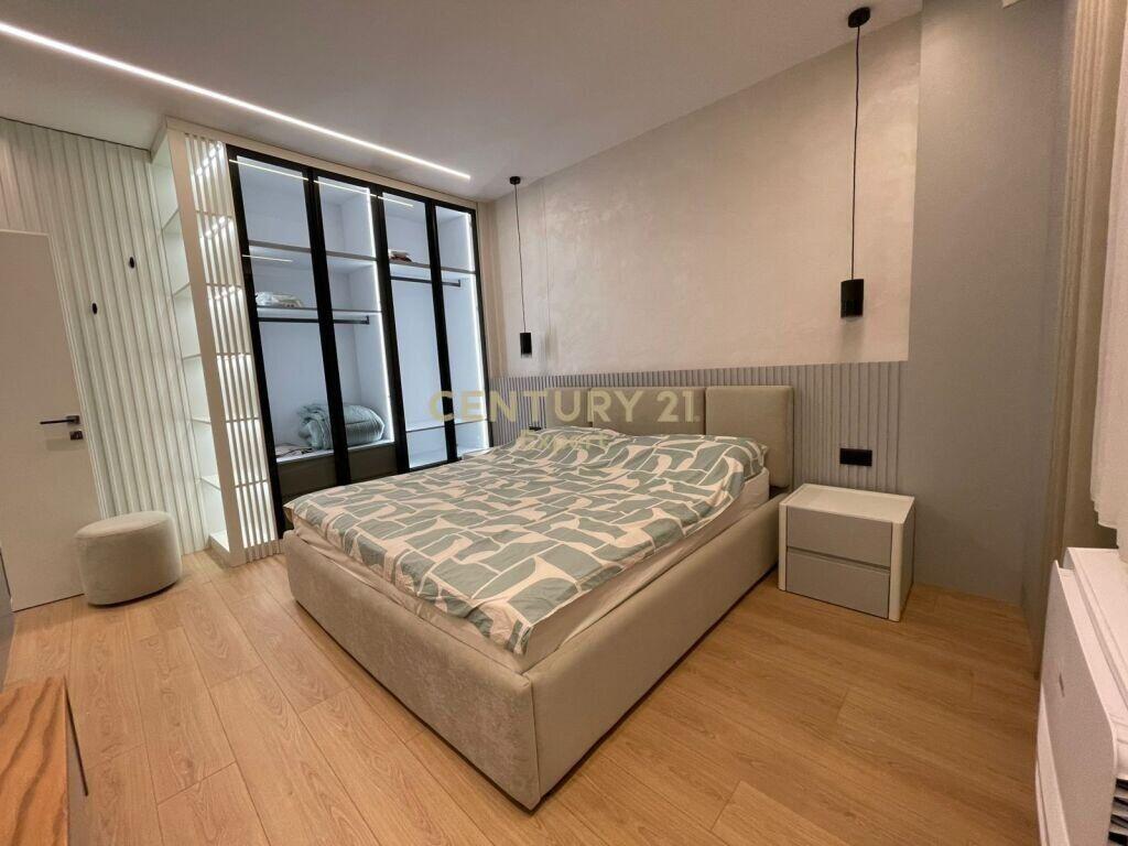 Apartment 1+1 with parking space for rent in Lake Land Residence in Farkë, Tirana!