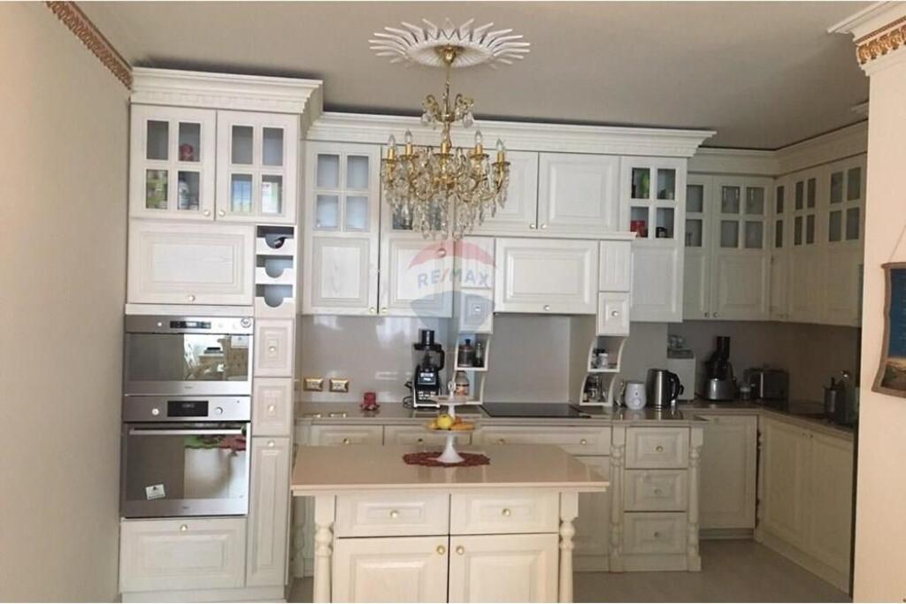 Shitet Apartament 2+1+2 Kompleksi Kolombo