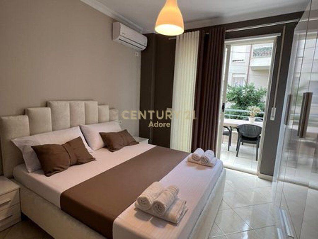 JEPET ME QIRA APARTAMENT 1+1 TEK LIQENI I THATE