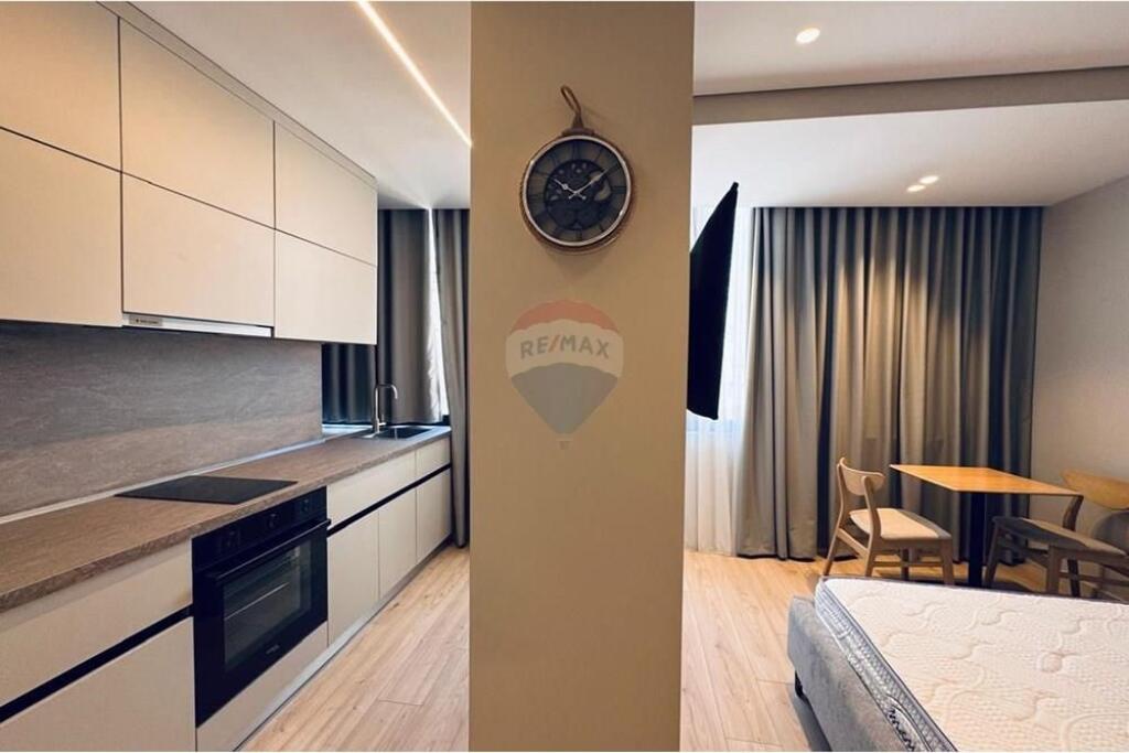 Three studios for rent at Pazari i Ri!