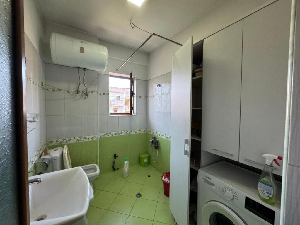 Appartamento 3+1+2 in Vendita  📍 Zona: Astir, vicino al Palazzo con Frecce