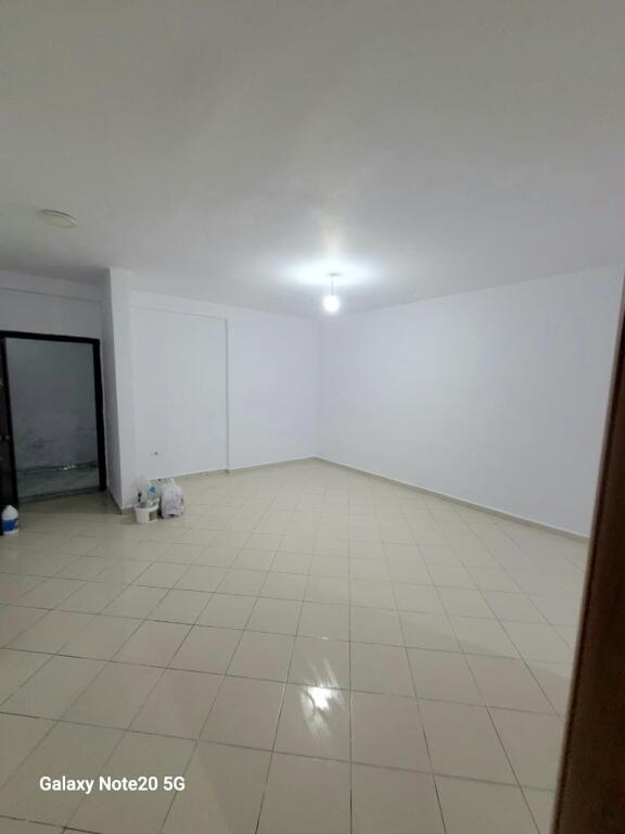 Apartament me qera 2+1