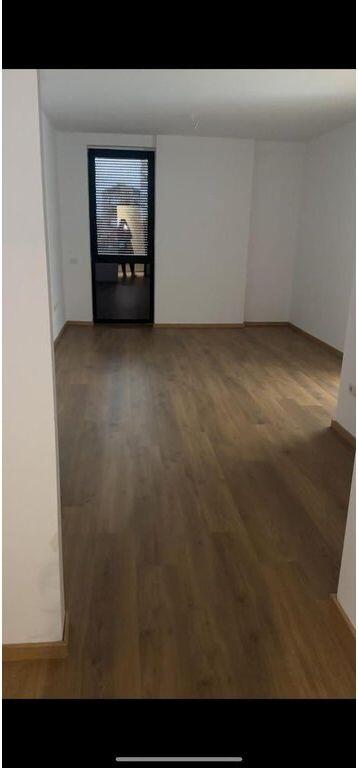 Zyrë Me Qira në Rruga Bardhyl, Tiranë - 550€ | 56 m²