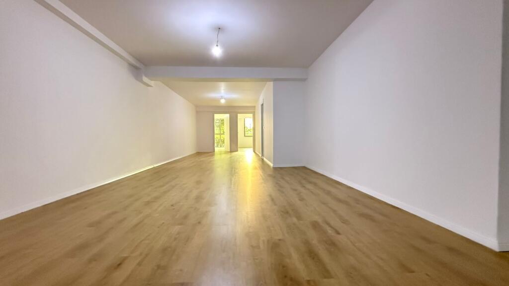 6 Apartments for Sale in Fresku!
