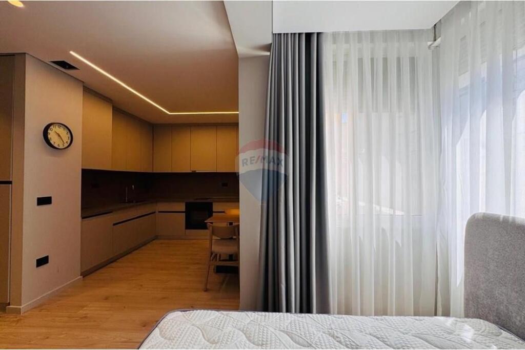Three studios for rent at Pazari i Ri!