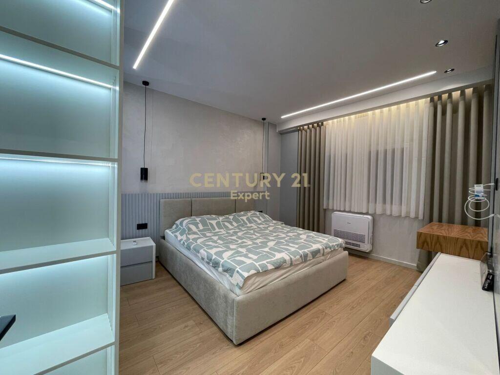 Apartment 1+1 with parking space for rent in Lake Land Residence in Farkë, Tirana!
