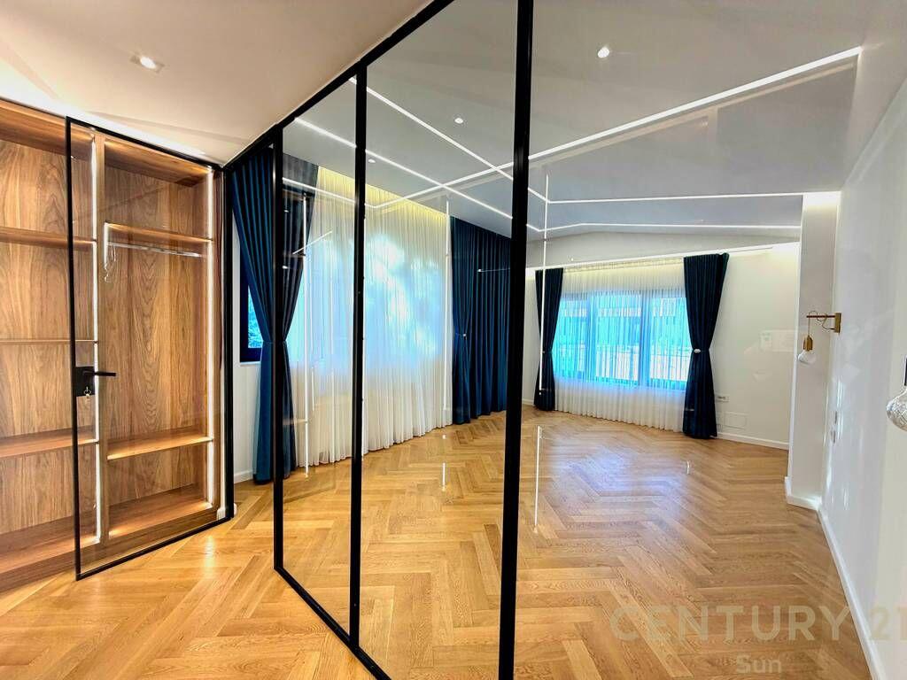 Villa for sale near Teg