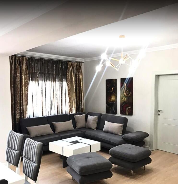 Apartament me Qira në Qender te Tiranës