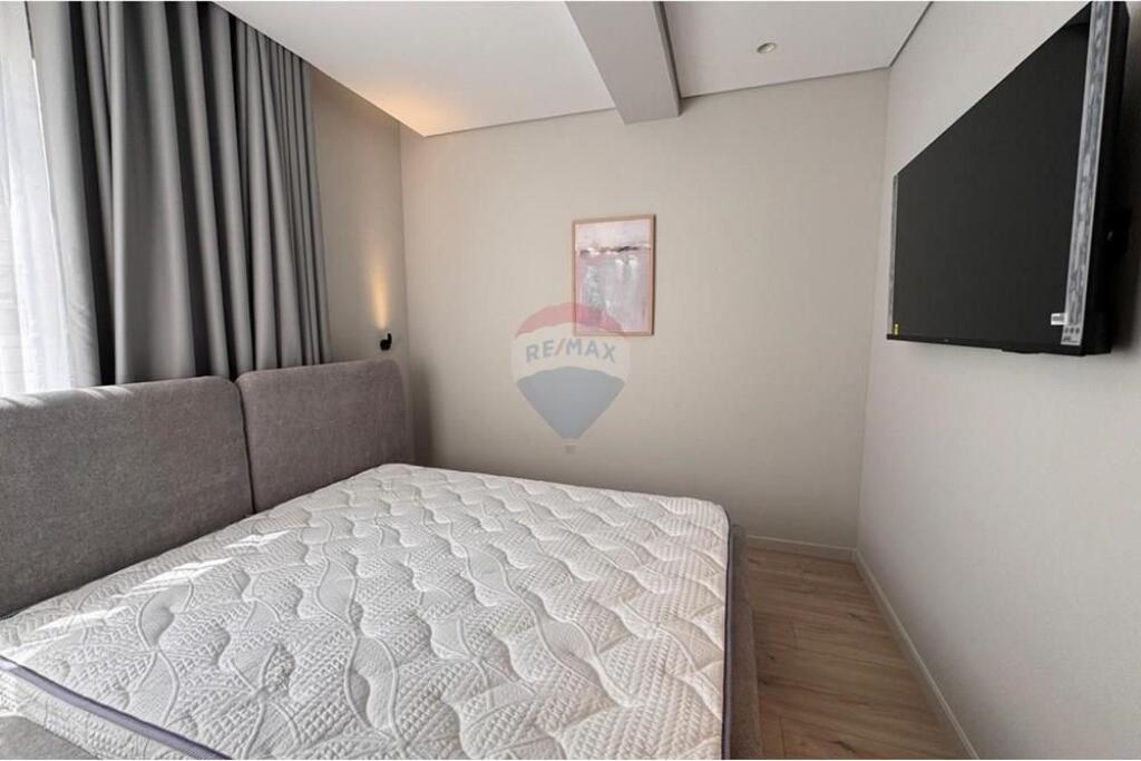 Three studios for rent at Pazari i Ri!