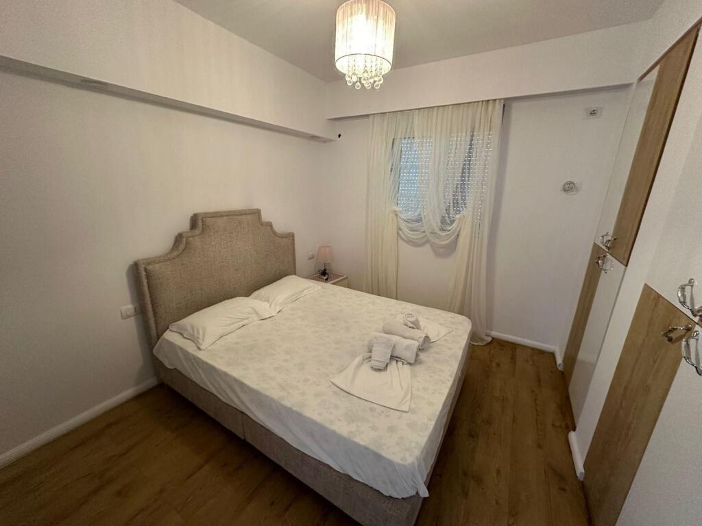 🏡 Apartament 1+1 në shitje në Sarandë me pamje mahnitëse nga deti 🌊 dhe vend parkimi 🚗