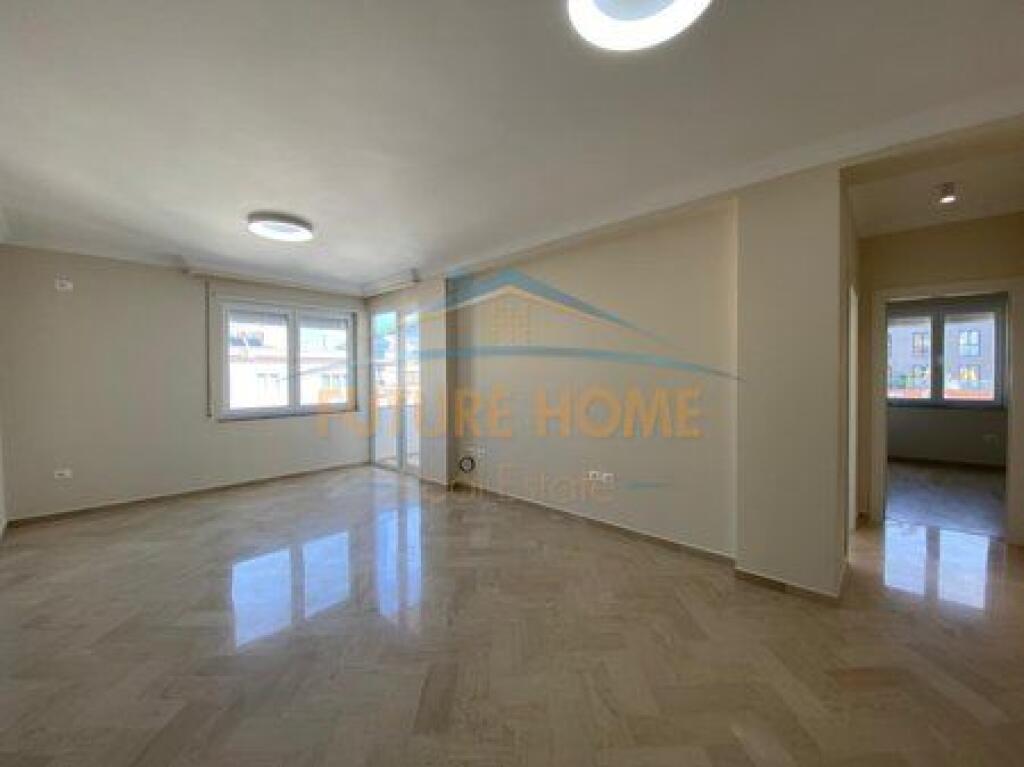For sale, Apartment 2+1, Paris Commune