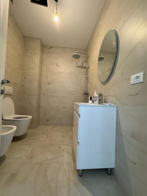 Qira apartament 1+1 per Zyra tek Lake View Residence