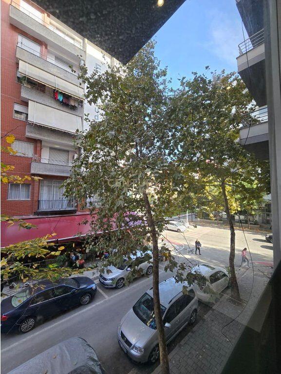 AMBIENTE COMMERCIALE IN VENDITA A YZBERISHT! 238.000 €