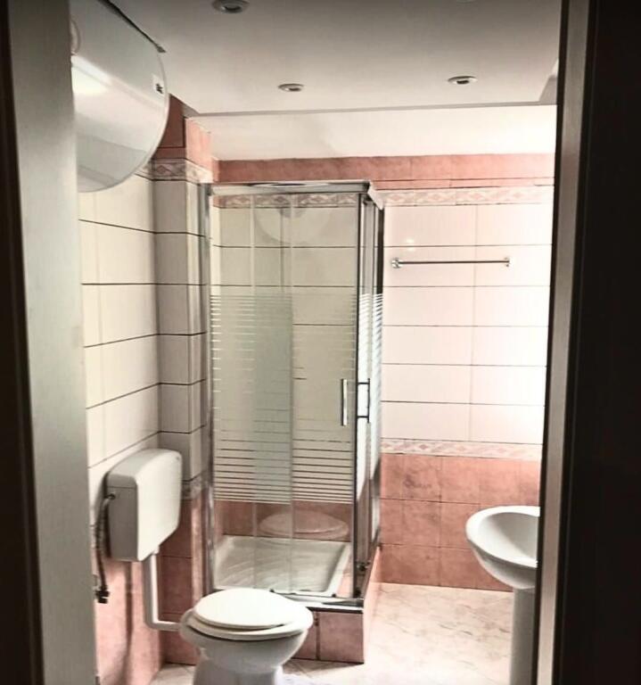 Apartament me Qira në Qender te Tiranës
