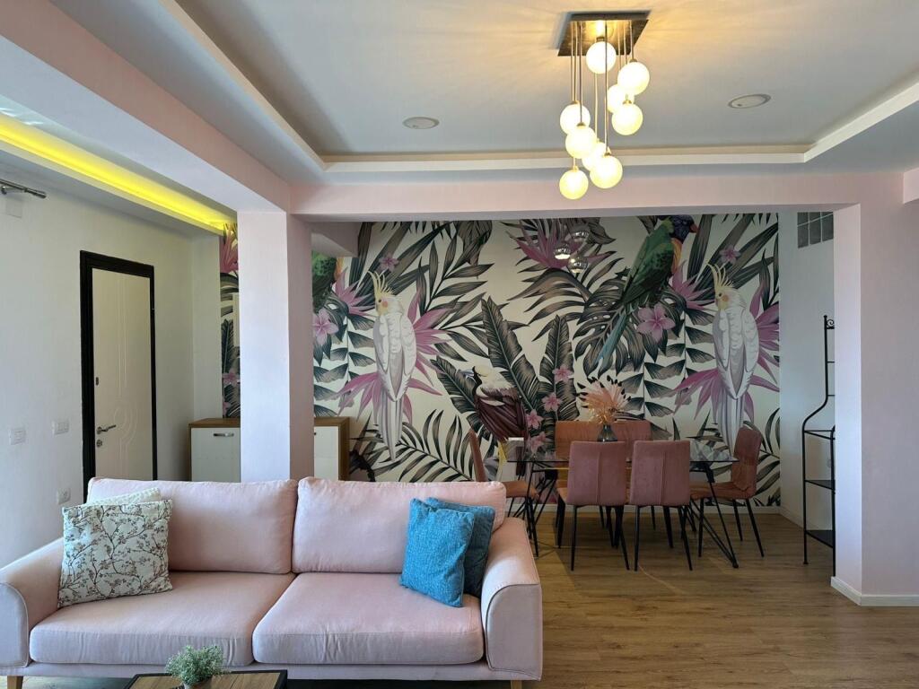 🏡 Apartament 1+1 në shitje në Sarandë me pamje mahnitëse nga deti 🌊 dhe vend parkimi 🚗