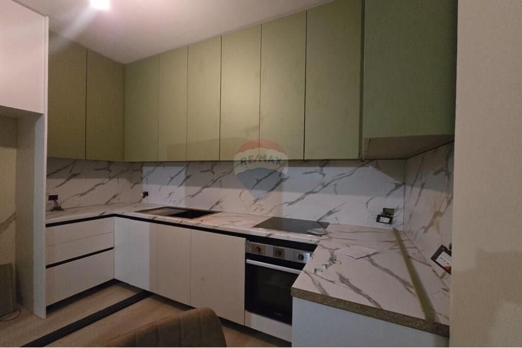 Apartament 2+1+post parkimi per qira tek Liqeni i Thate