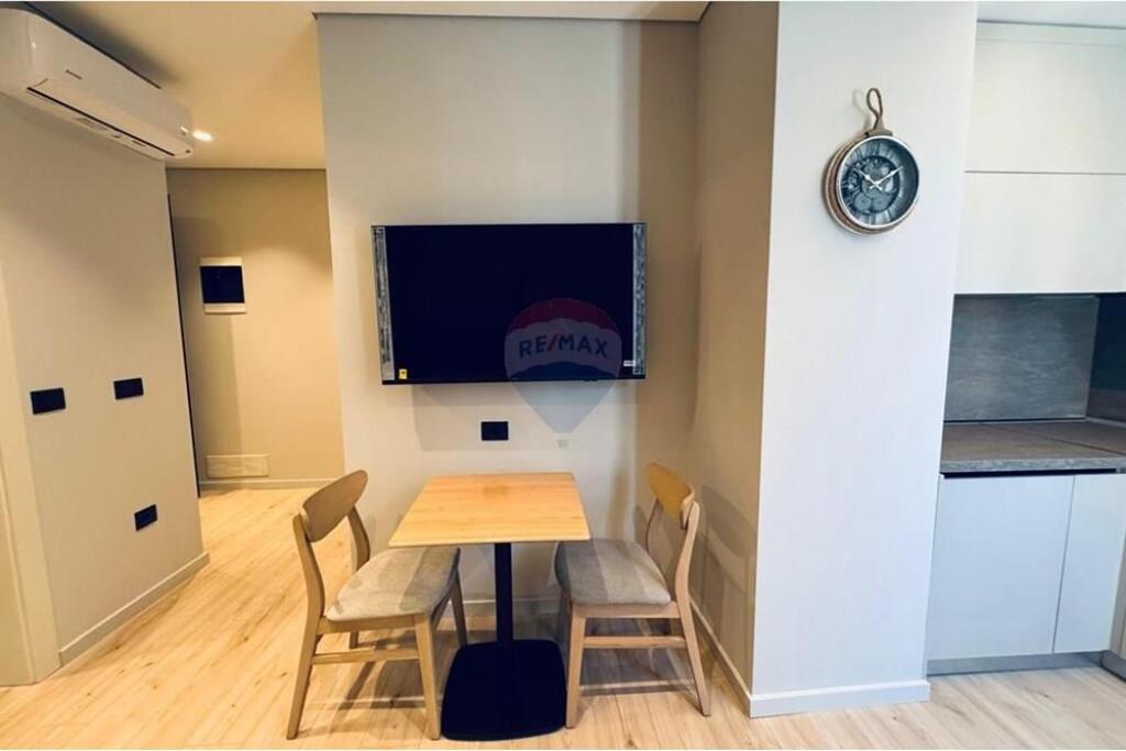 Three studios for rent at Pazari i Ri!