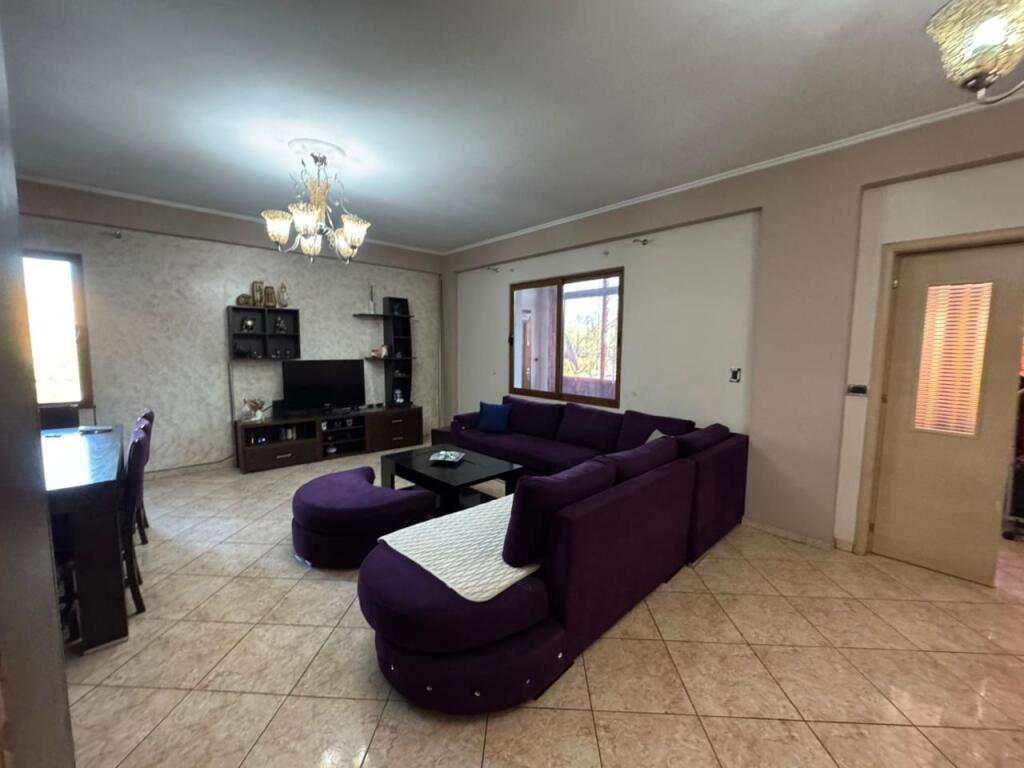 Appartamento 3+1+2 in Vendita  📍 Zona: Astir, vicino al Palazzo con Frecce