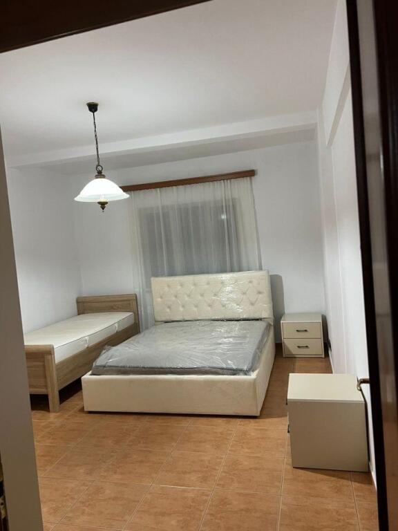 1+1 furnished at Karl Gega street train station, price 500 euros