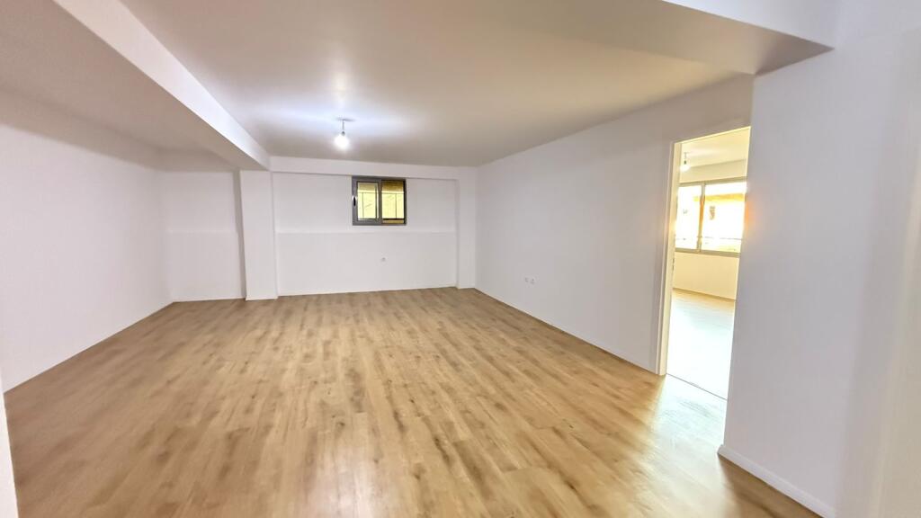 6 Apartments for Sale in Fresku!