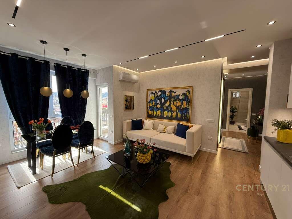 🏡 Appartamento 2+1 in vendita – 21 Dhjetori, Tirana !