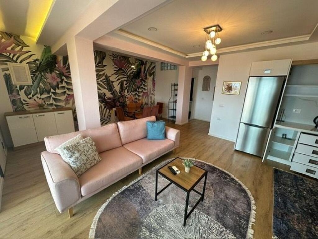 🏡 Apartament 1+1 në shitje në Sarandë me pamje mahnitëse nga deti 🌊 dhe vend parkimi 🚗