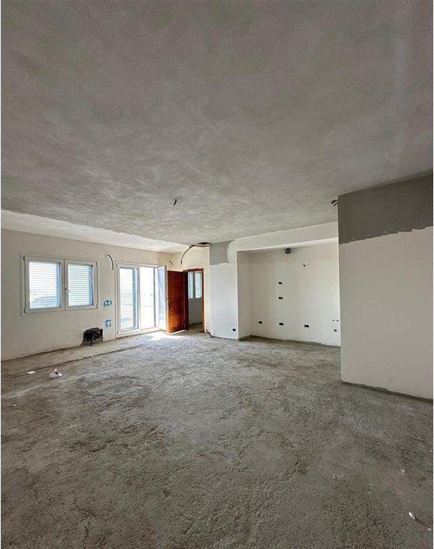 Exclusive! Apartment 3+1+2 with Large Veranda & Private Pool – 5 Maji St., Tirana!