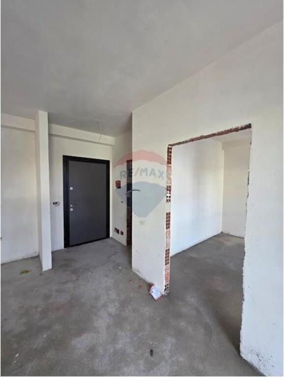 SHITET APARTAMENT 1+1 Prane spitalit Nene Tereza
