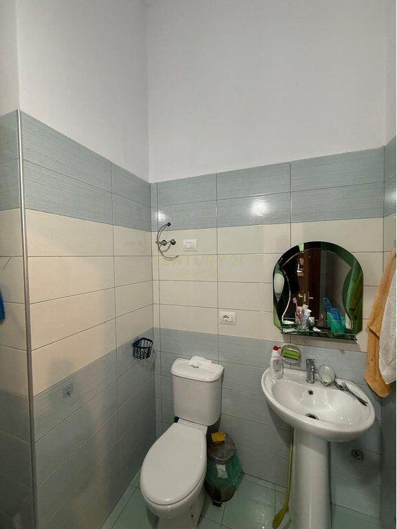 Commercial space for sale near the Tirana Prosecutor's Office - 125000€ | 43 m²