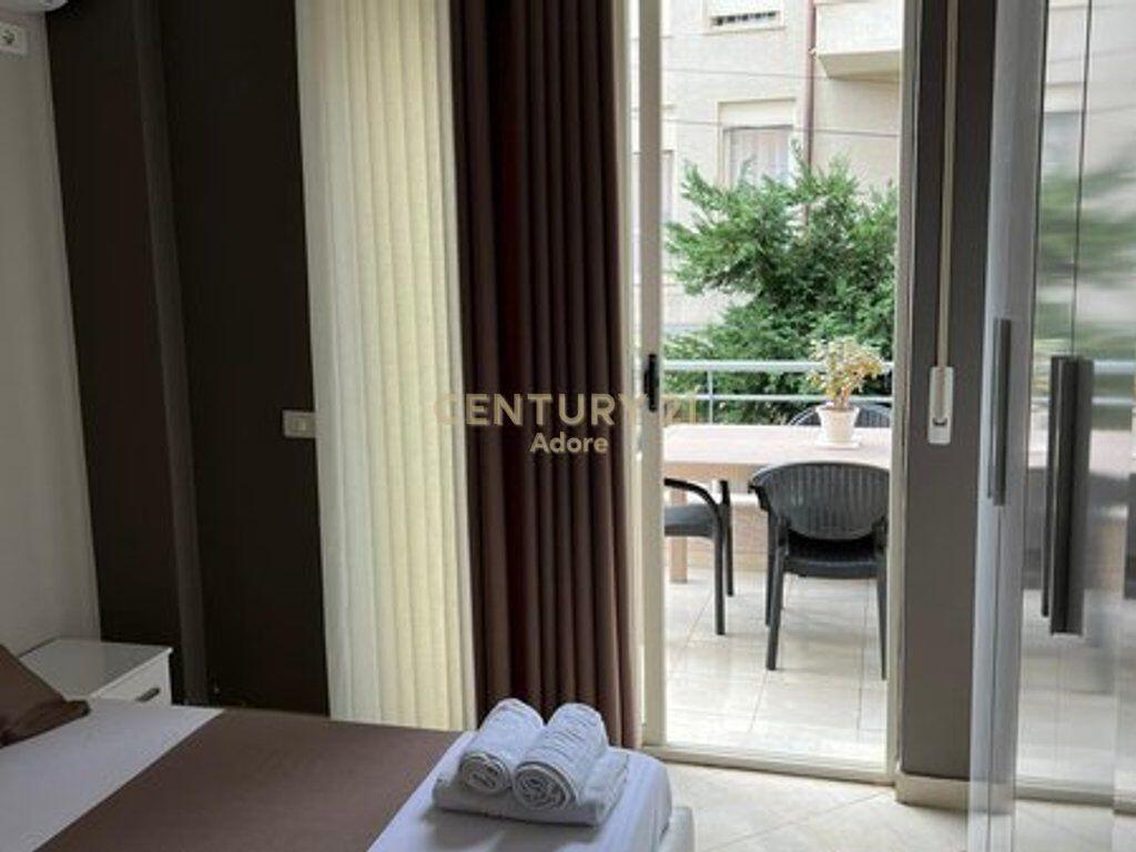 JEPET ME QIRA APARTAMENT 1+1 TEK LIQENI I THATE