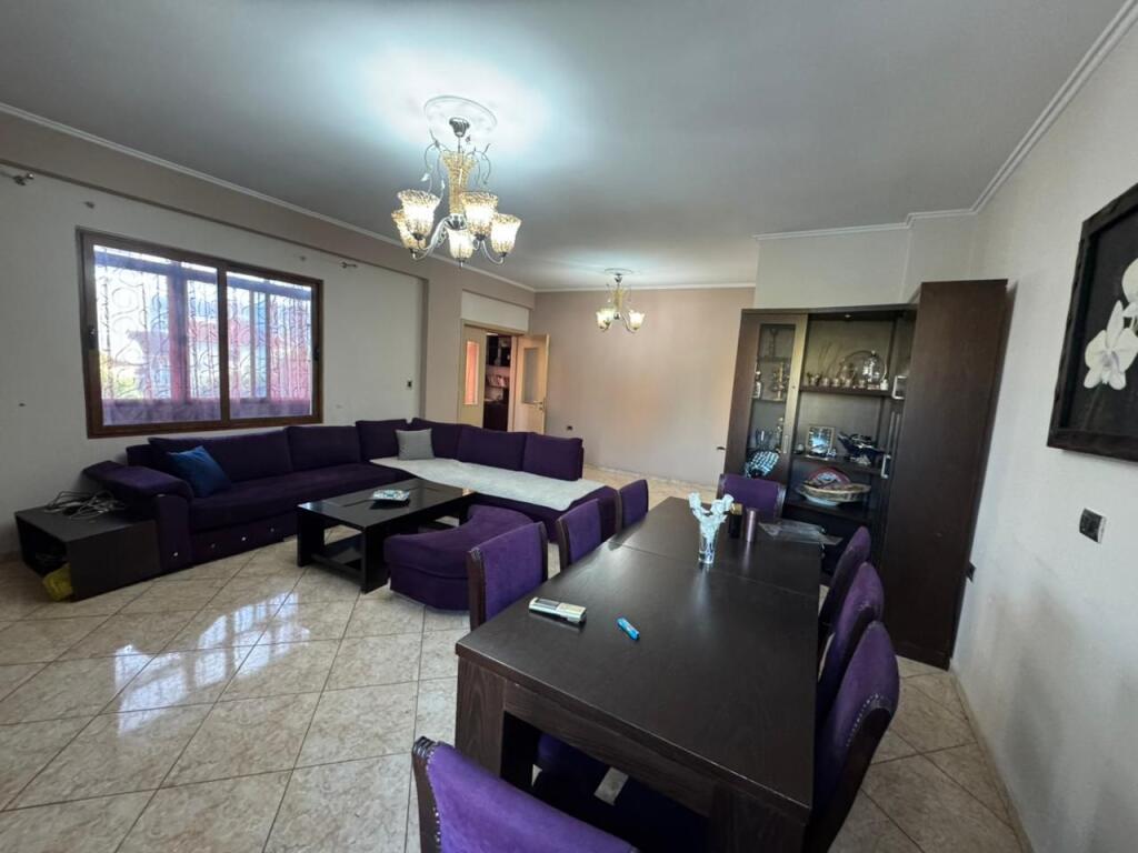 Appartamento 3+1+2 in Vendita  📍 Zona: Astir, vicino al Palazzo con Frecce