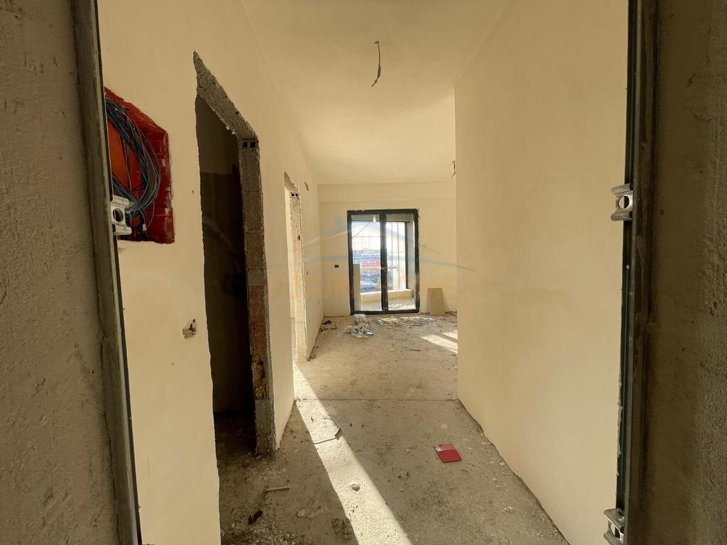 Shitet Apartament 2+1+2+Post Parkimi, Kompleksi Novus, Bulevardi i Ri