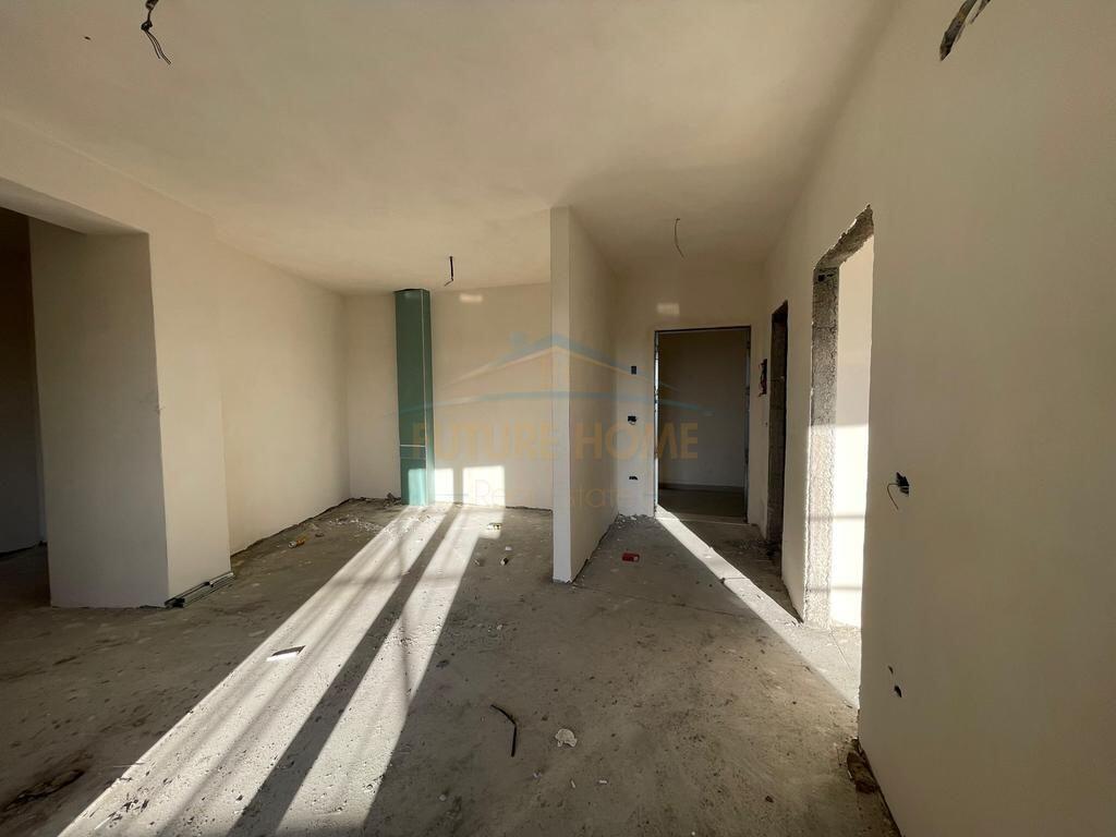 Shitet Apartament 2+1+2+Post Parkimi, Kompleksi Novus, Bulevardi i Ri
