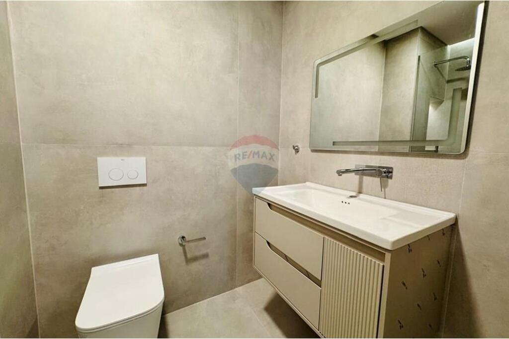 Three studios for rent at Pazari i Ri!