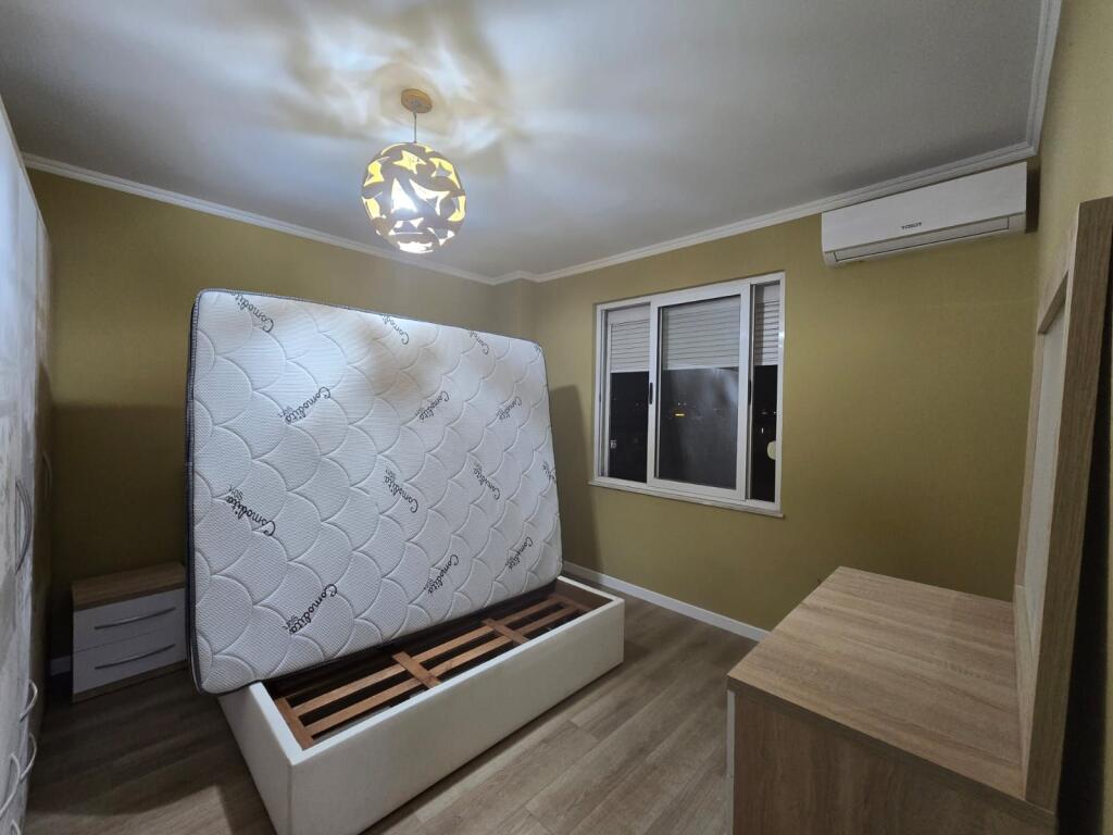 🏠 Jepet me Qira Apartament 2+1 – Komuna e Parisit, Tiranë