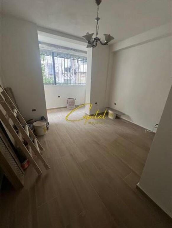 OFFICE FOR RENT 51 M2 SHEHSI WILLSON 600 EURO