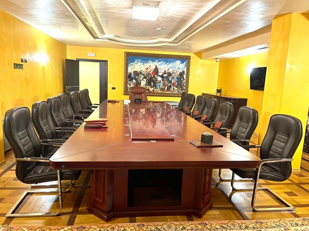 BUSINESS PROPERTY 4-FLOOR FOR RENT INVESTED 7,500 M2