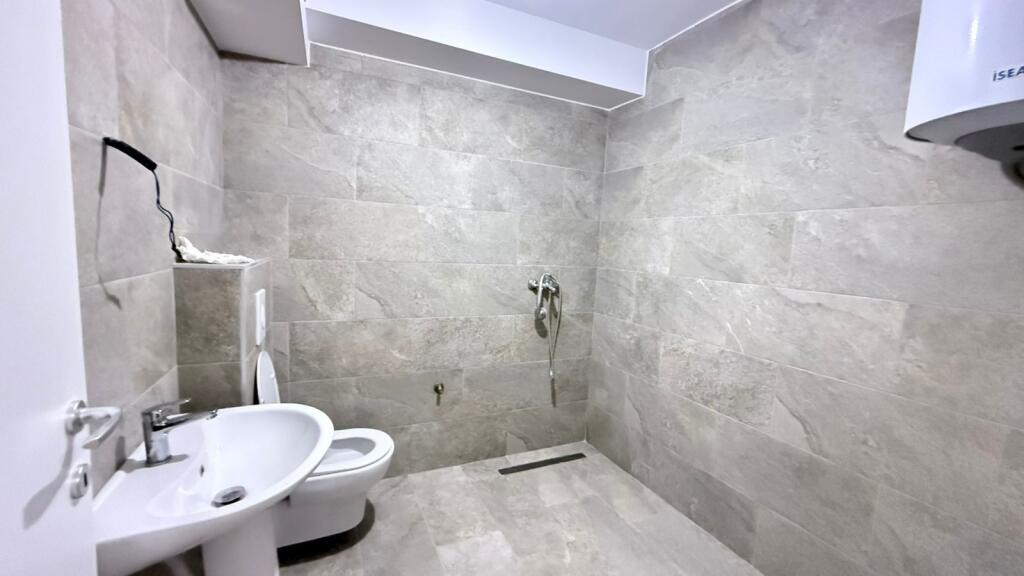 6 Apartments for Sale in Fresku!