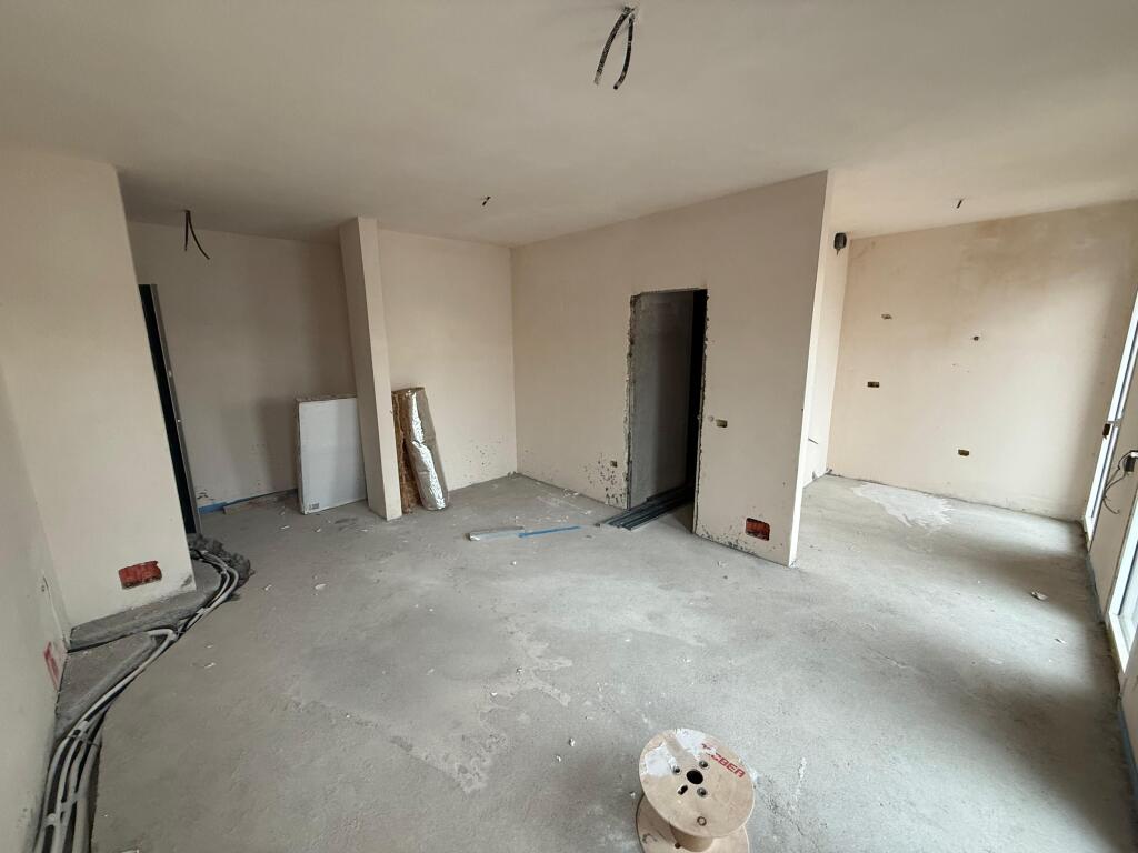 Apartment 2+1+2 For Sale 📍Blloku , Near Willson Square