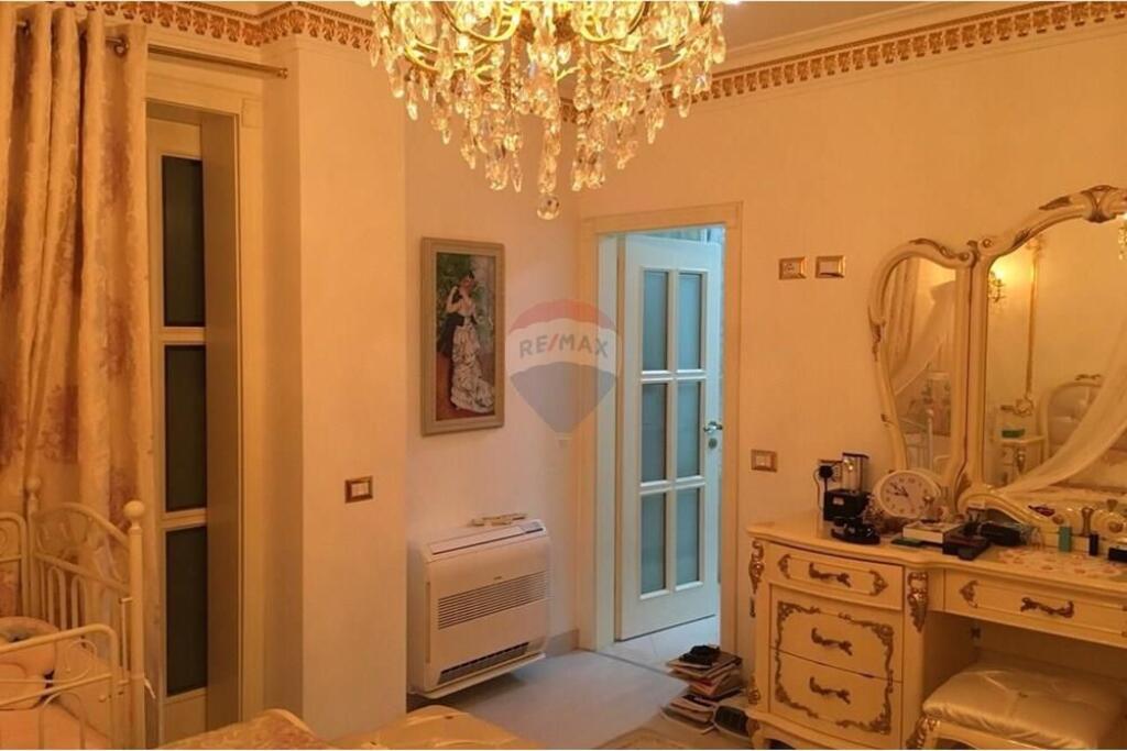 Shitet Apartament 2+1+2 Kompleksi Kolombo