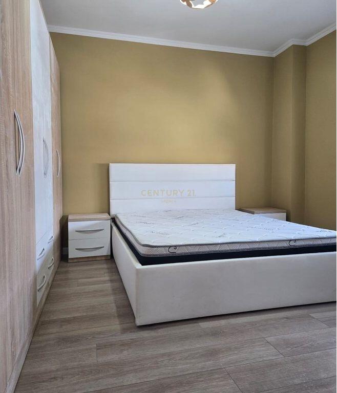 Affittasi 2+1 presso il Comune di Parigi 700 € /Mese