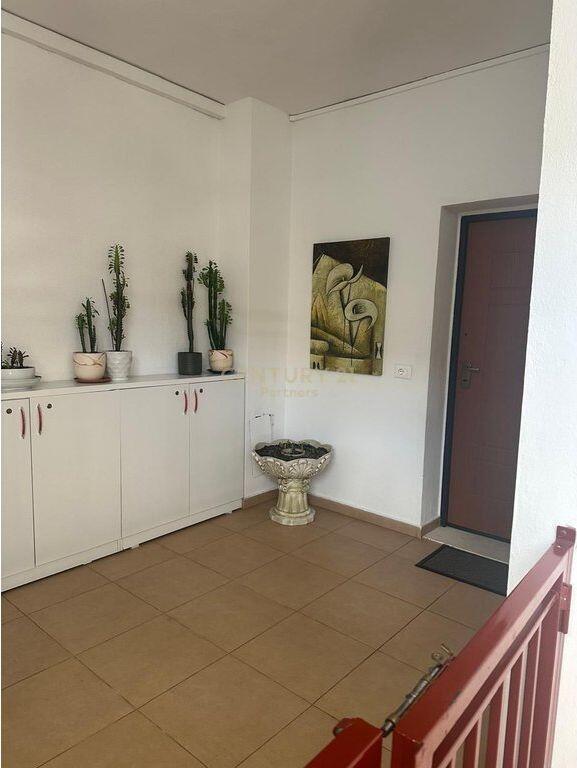 Apartment 1+1 For Sale in Kthesa e Kamzës
